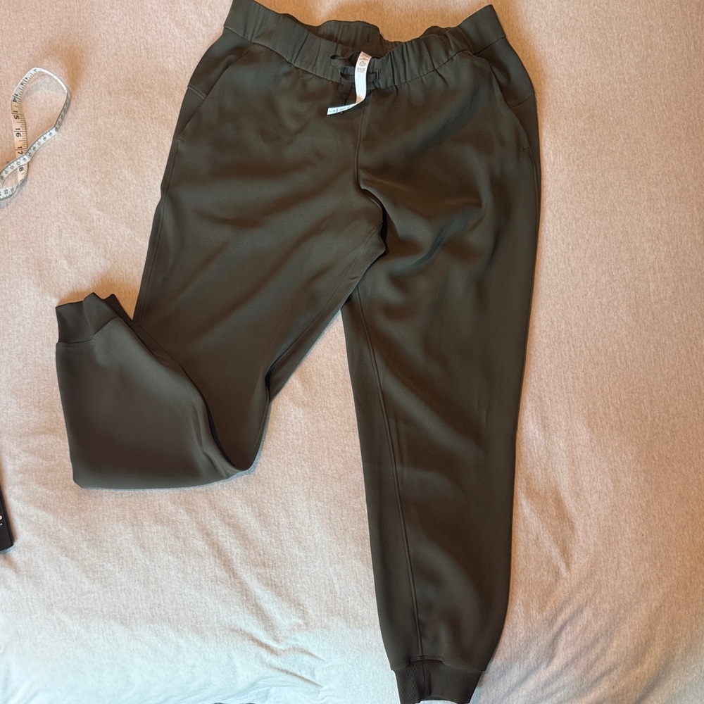 Lululemon army green Jogger Pants